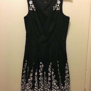 White House Black Market Embroidered Dress
